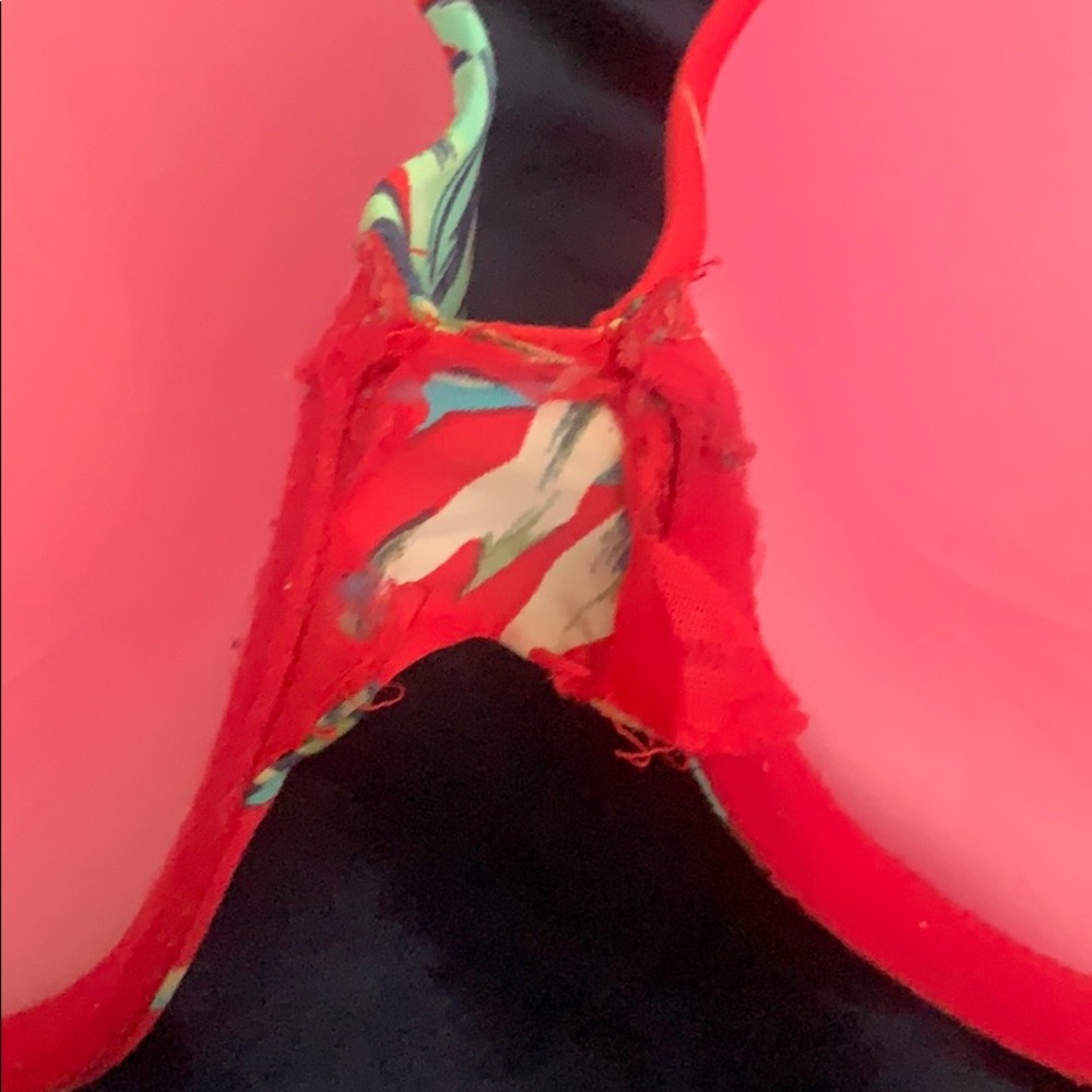 Pink Bra - Picture 2 of 4